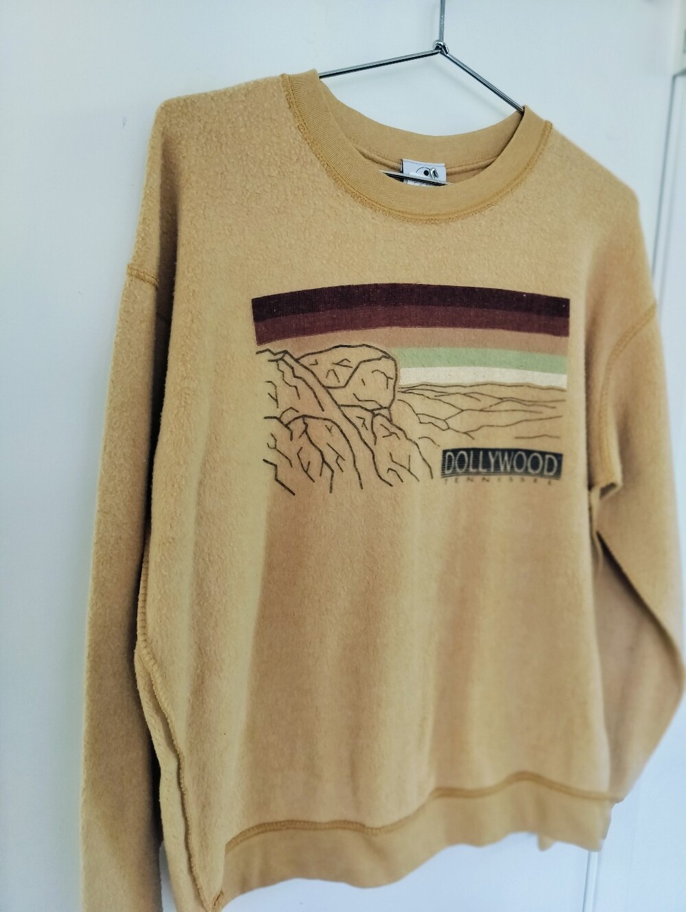 Vintage Dollywood Crewneck Sweatshirt Large Prairie Mountain Raw Seams